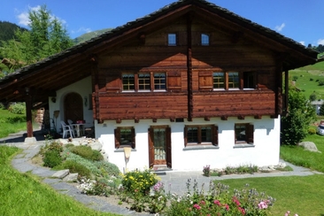Casa Ravinatscha, Brigels, vue extérieure