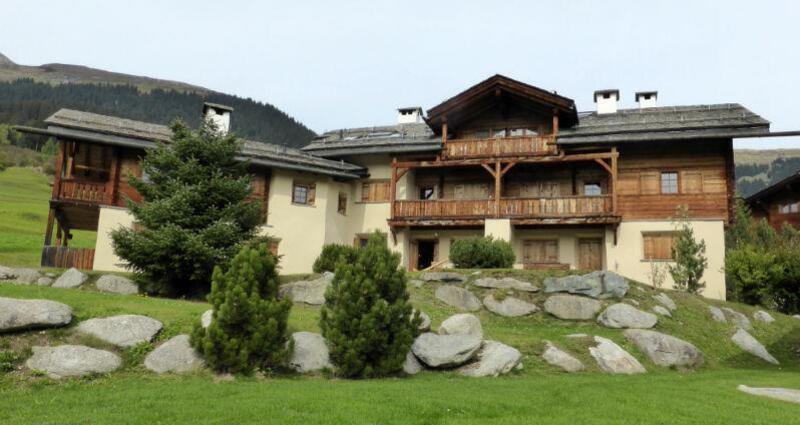 Ferienwohnung Casa Muladiras Sutter - Ansicht Sommer