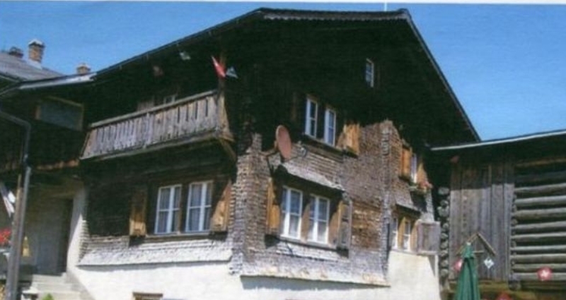 Ferienwohnung Mirlaus Caminada - Ansicht Sommer