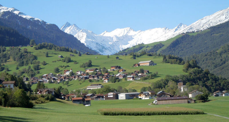 Ferienhaus Altes Pfarrhaus - Dorf Surcasti
