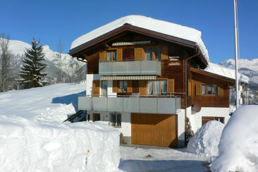 Ferienwohnung Soldanella Tschuor, Giraniga - Ansicht Winter