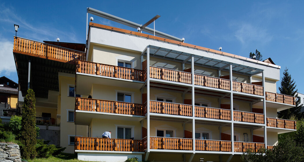 Hotel Astras Aussenansicht Balkone