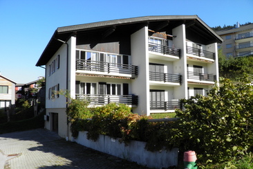 Ferienwohnugn Sut Via Hasler, Surcuolm - Ansicht Sommer