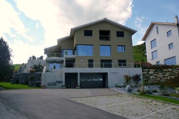 Ferienwohnung Denter Uauls Tanno - Ansicht Sommer