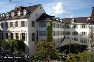 Vista esterna dell'Hotel der Teufelhof