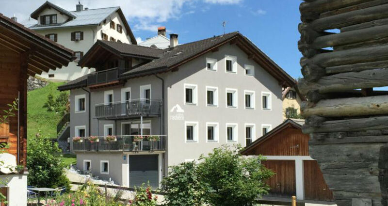 Casa Radieni Cadonau, Flond - Ansicht Sommer