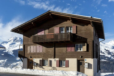 Hof Arpagaus Obersaxen Meierhof Ansicht Winter