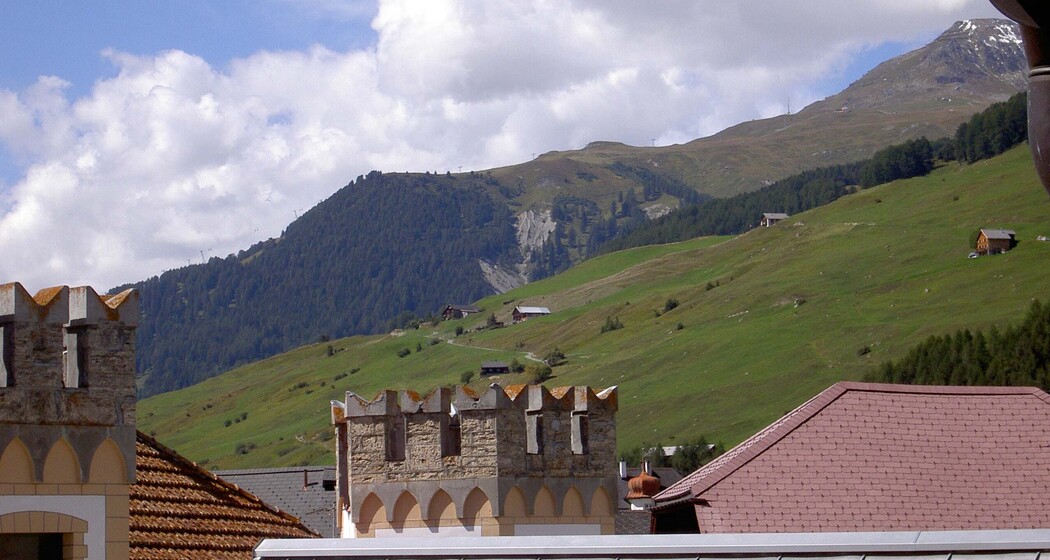 Aussicht nach Westen / Motta Naluns