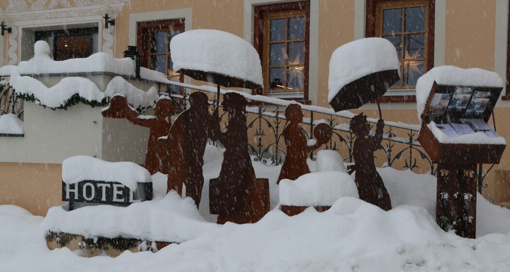 Figuren im Schnee