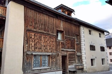 Aussenansicht im Sommer