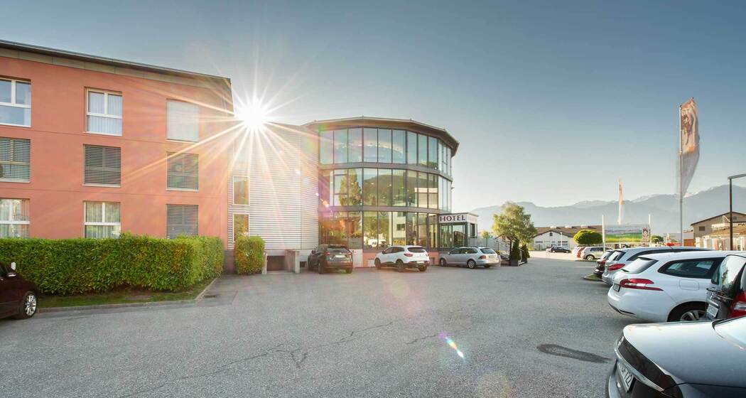 Swiss Heidi Hotel. (tom_tds00020011936574077_image)