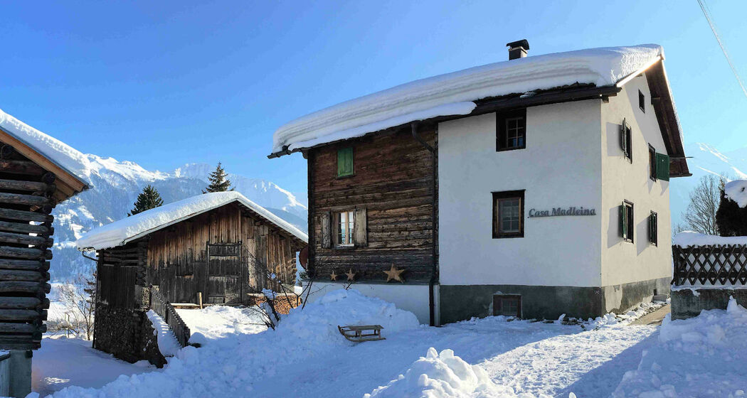 Ferienhaus Casa Madleina - Aussenansicht