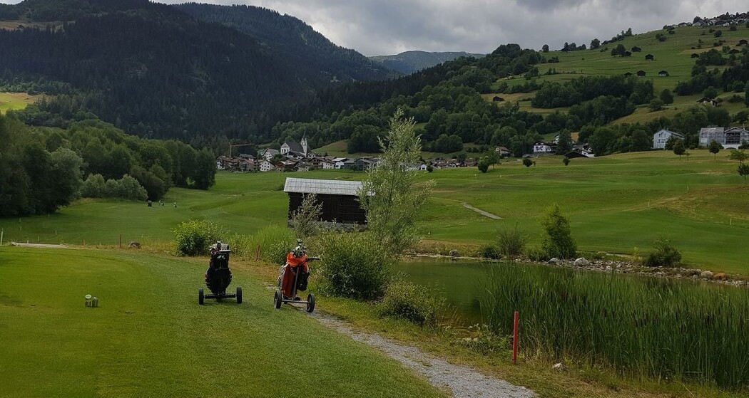Buna Vista Sagogn - Golfplatz eingebettet zwischen Graubündener Dörfern - 15 Min entfernt