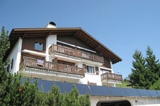 Aussenansicht im Sommer