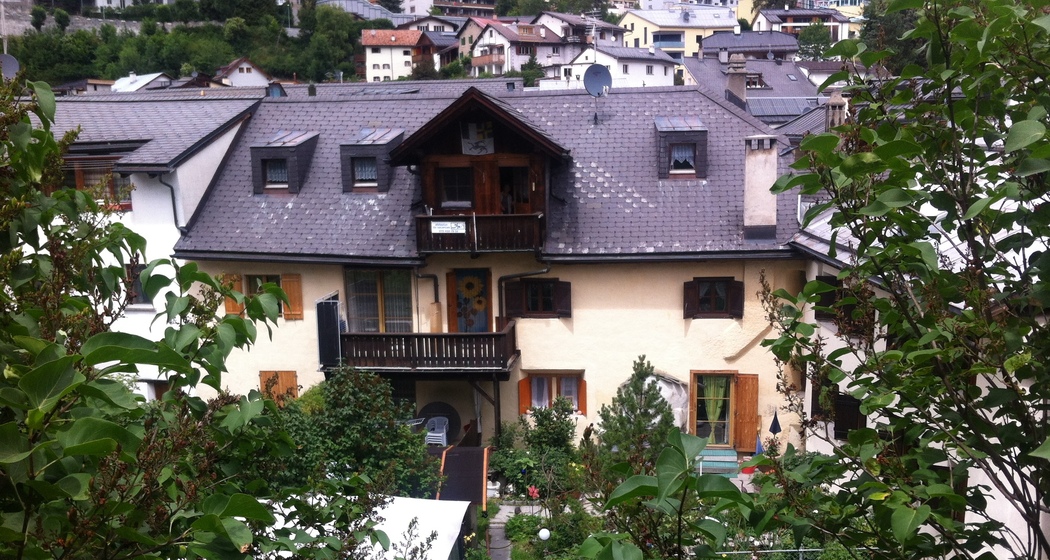 Südansicht Chasa Brunold (Seite Garten)