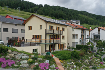 Sonnige Lage und Panoramasicht (Wohnung im Erdgeschoss)