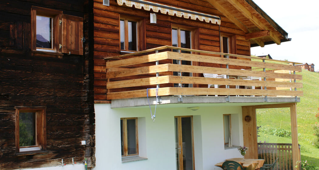 Ferienwohnung Juon - Ansicht Sommer