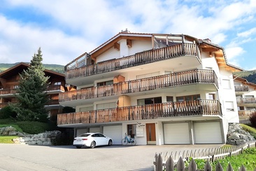 Casa Carina Derungs, exterior view