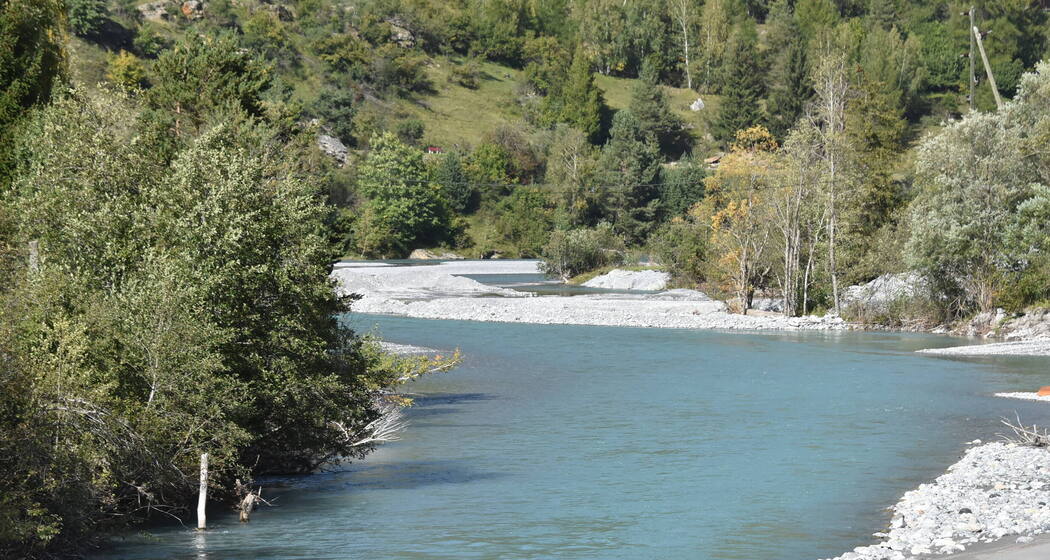 Der Fluss Inn zum planschen und bräteln