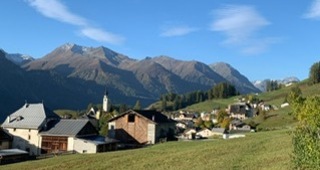 Terrassenaussicht auf Ftan