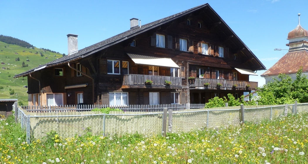 Ferienwohnung Crestas 55 - Ansicht Sommer