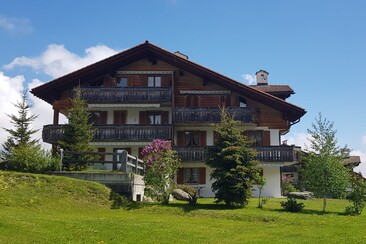 Ferienwohnung Gadahüs Thoma - Ansicht Sommer