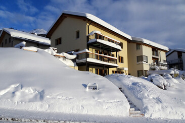 Sonnige Lage und Panoramasicht (Wohnung im Erdgeschoss)