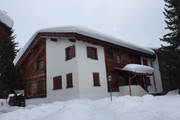 Ferienwohnung Cresta Hunziker - Ansicht Winter