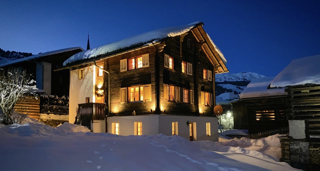 Ferienhaus Casa Madleina - Winter bei Nacht