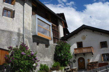 Haus auf dem Dorfplatz