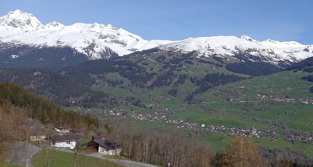 Ferienwohnung Seraina, Obersaxen, Valata - Ansicht Sommer