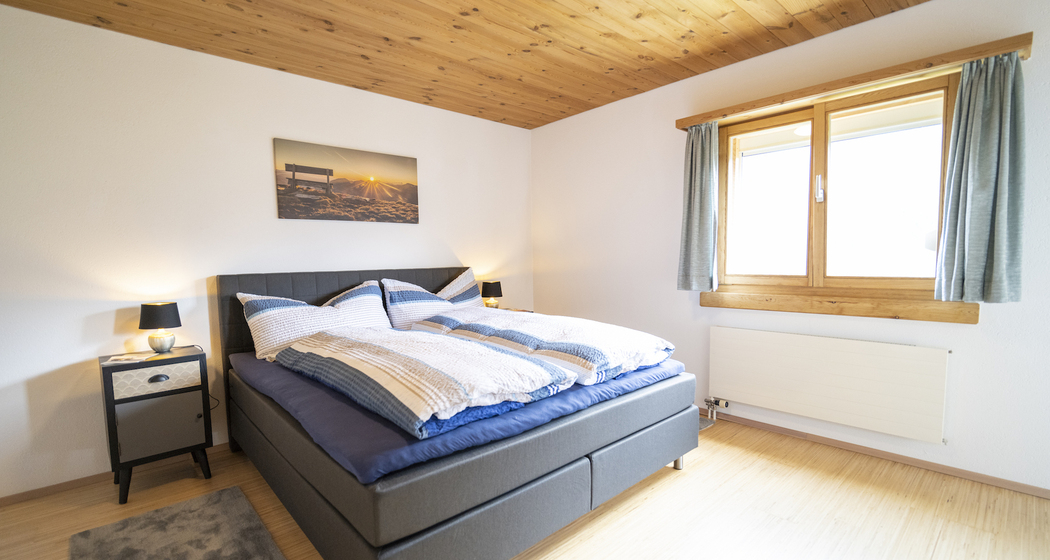 Schlafzimmer 1