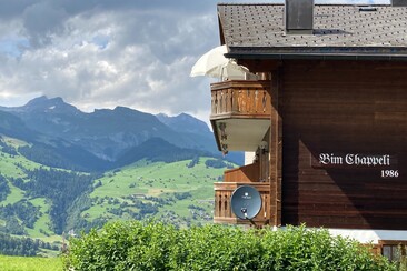 Ferienwohnung Bim Chappeli Ostertag - Ansicht Sommer