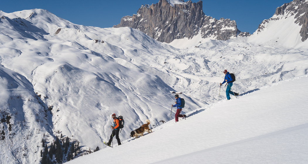 Schneeschuhlaufen mit Gipfelfondue