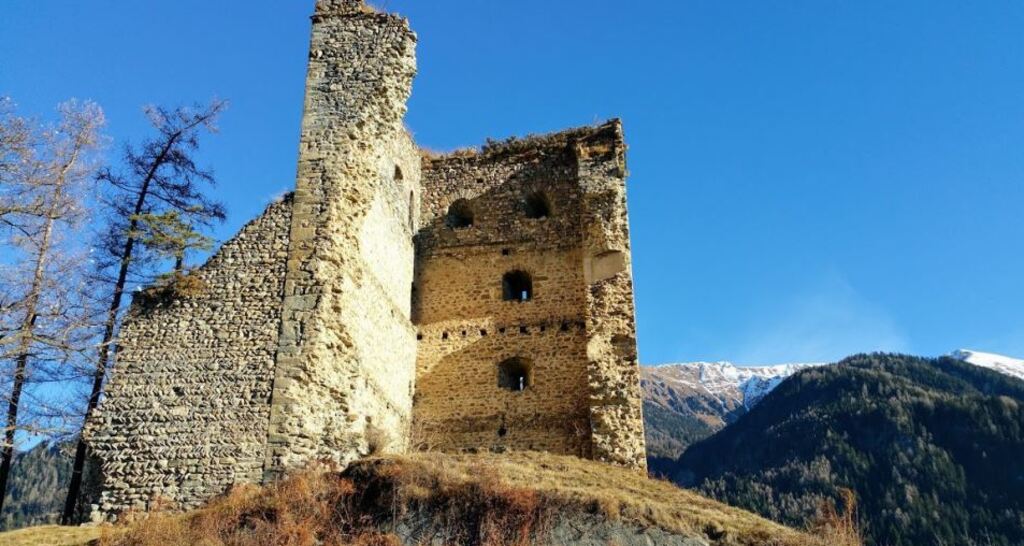 Burgenwanderung von Feldis ins Domleschg
