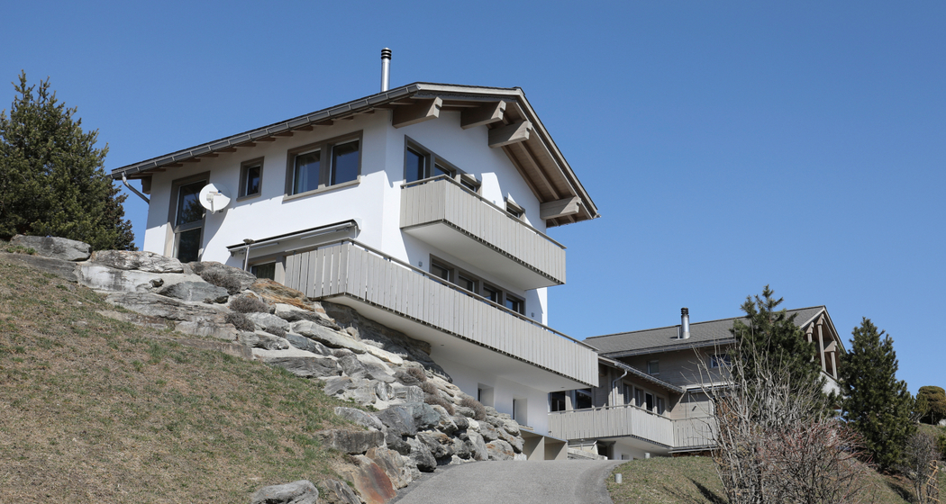 Ferienhaus Davos Munts - Ansicht Sommer