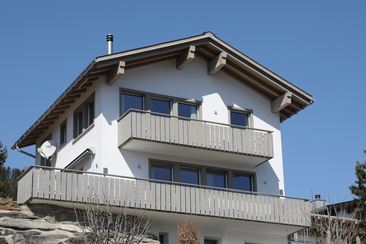 Ferienhaus Davos Munts - Ansicht Sommer