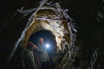 Führung im Erzbergwerk Buffalora