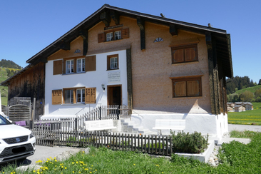 Apartment Casa Paterna Brigels, exterior view