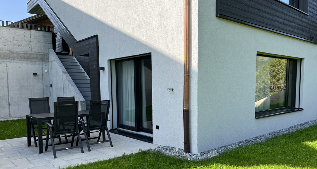 Ferienwohnung Tschuppina Schiess, Aussenansicht Sommer