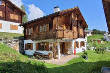 Aussenansicht Sommer