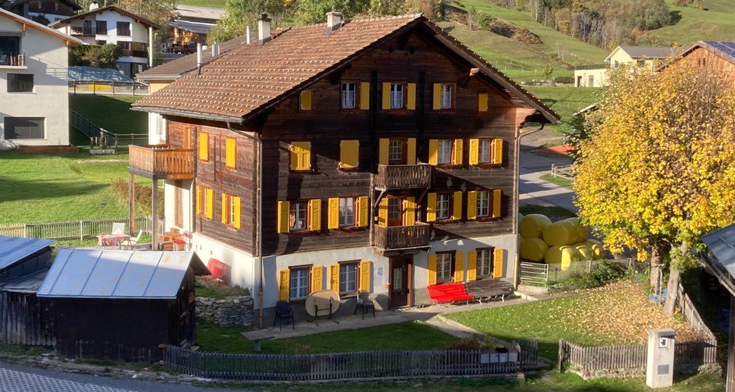 Ferienwohnung Gravas Brechbühler - Ansicht Sommer