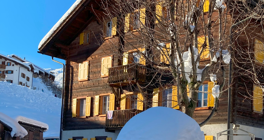 Ferienwohnung Gravas Brechbühler - Ansicht Winter