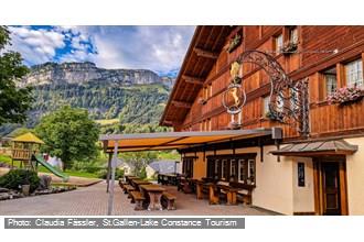 Gasthaus Rössli Brülisau Aussenansicht_Sommer