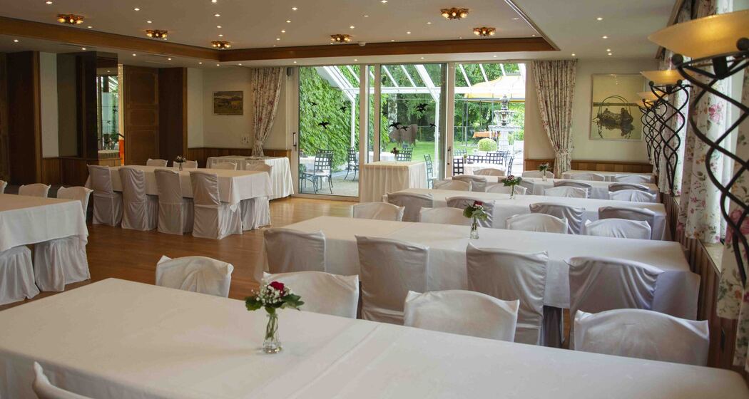 Restaurant weissgedeckt