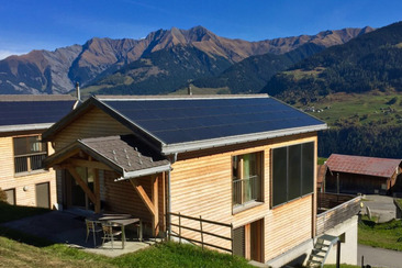 Ferienhaus Balcon Sulegliv - Ansicht Sommer