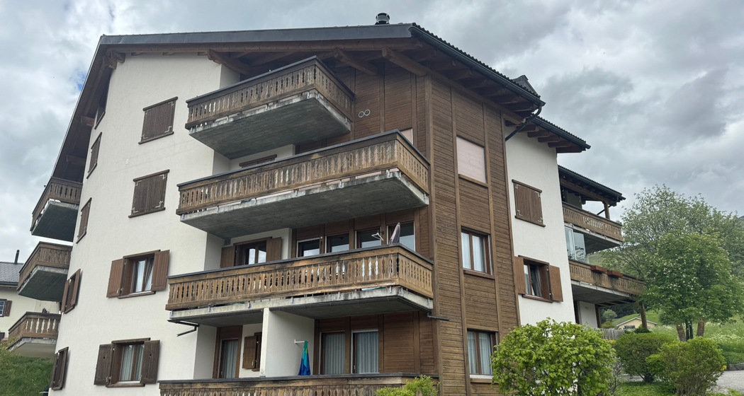Ferienwohnung Davos Caplan Leemann - Ansicht Sommer