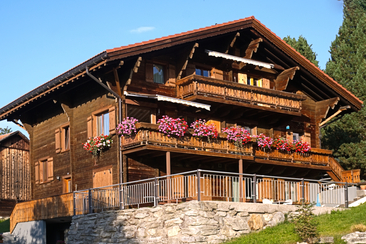 Ferienwohnung Genoveva Sax, Obersaxen Meierhof - Ansicht Sommer