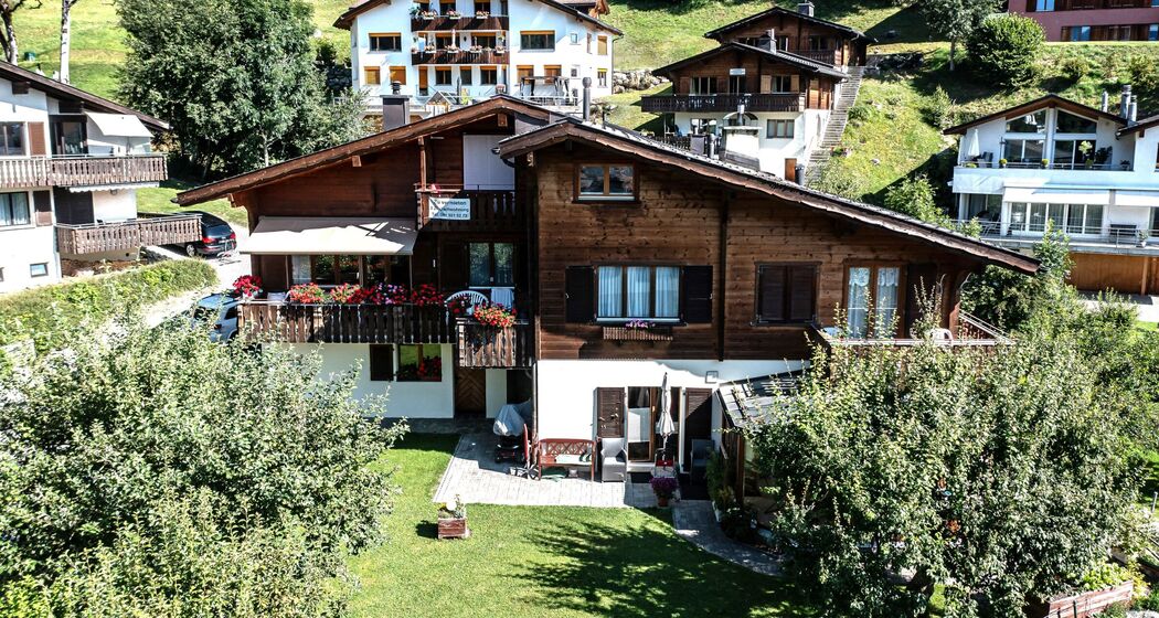 Aussenansicht Casa Ual Capaul