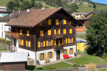 Ferienwohnung Gravas Brechbühler - Ansicht Sommer